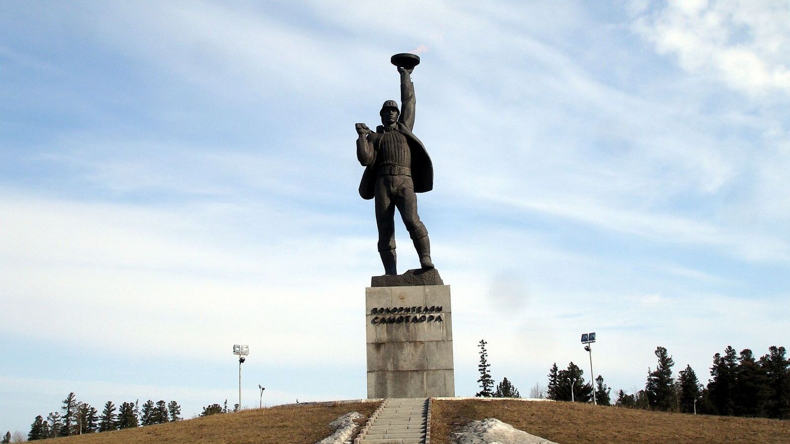 Здесь мы живём, учимся, взрослеем